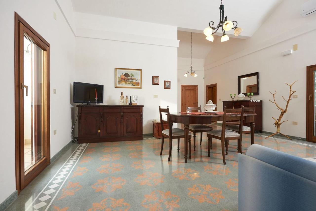 Villa Pompea dimora al primo piano Casarano Esterno foto